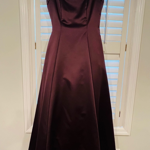 Dresses & Skirts - Bridesmaid Dress size 7/8 Dark Brown